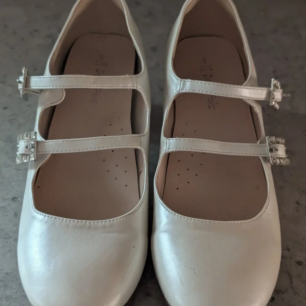 Dream Pairs Girls Mary Jane Dress Shoes –White Pumps w/Rhinestone Buckle – Size5 - Picture 5 of 5